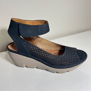 Clarks Wedge Sandals Women's 9.5 Dark Navy Blue Leather Reedly Salene Peep Toe
